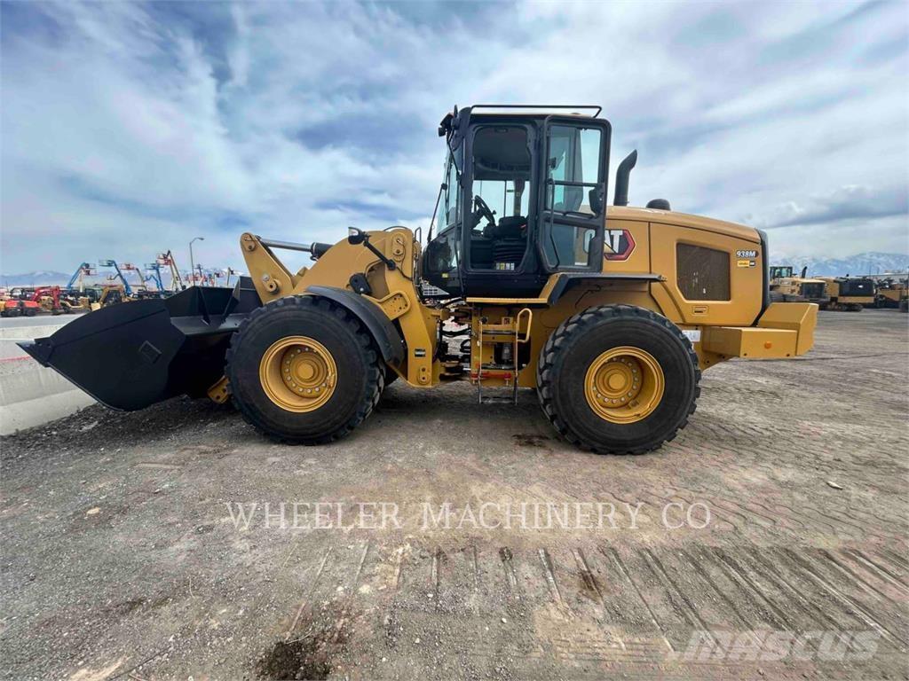 CAT 938M QC 3V 轮式装载机