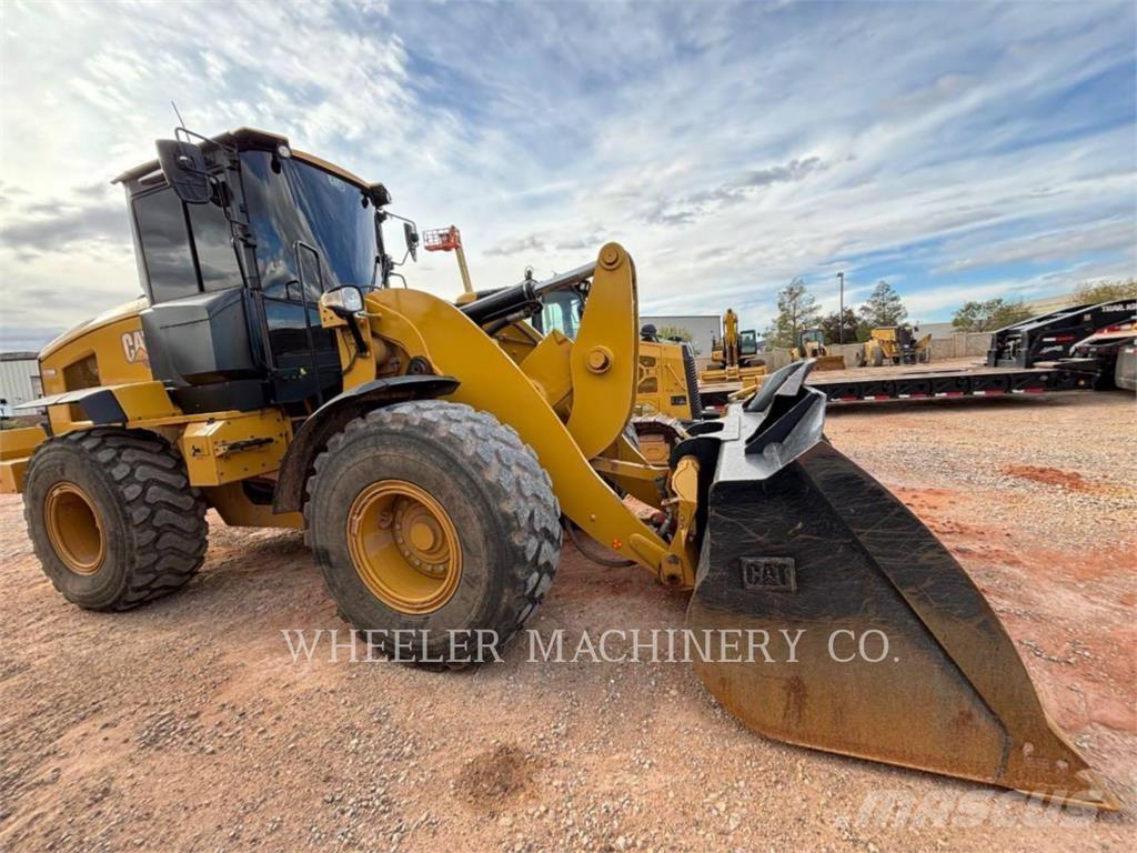 CAT 938M QC 3V 轮式装载机