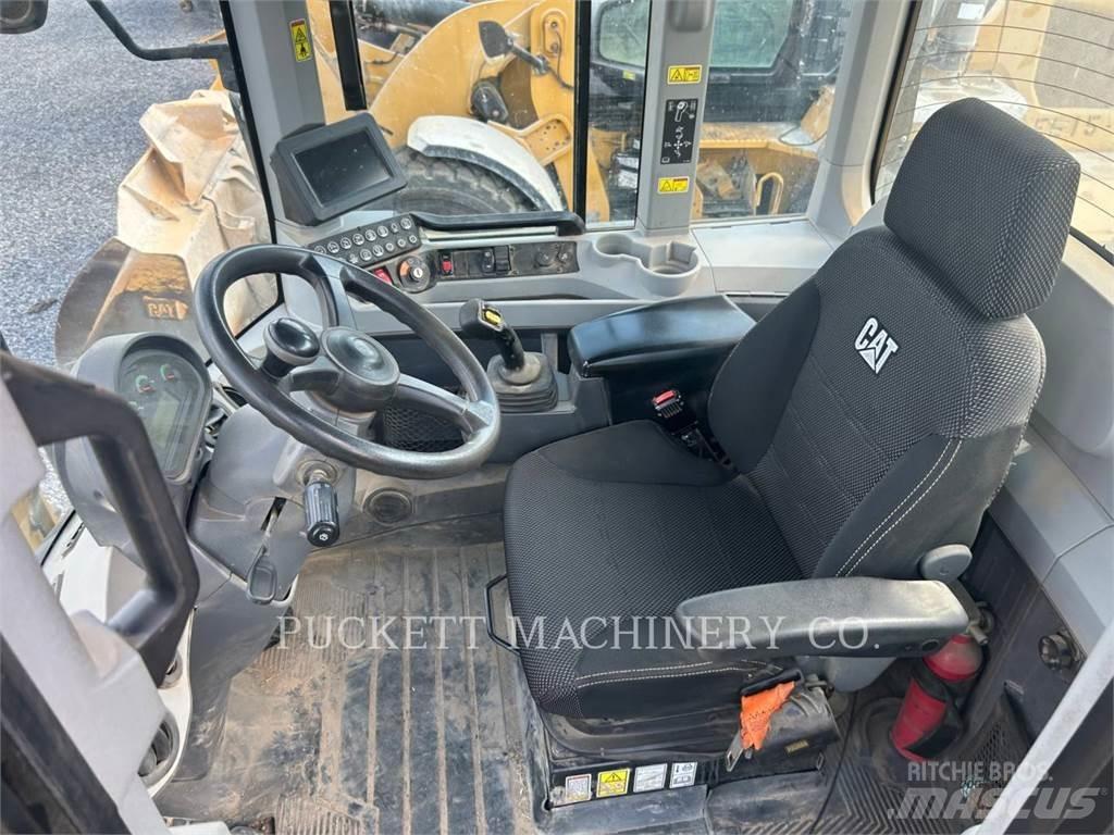 CAT 938M3V28QC 轮式装载机