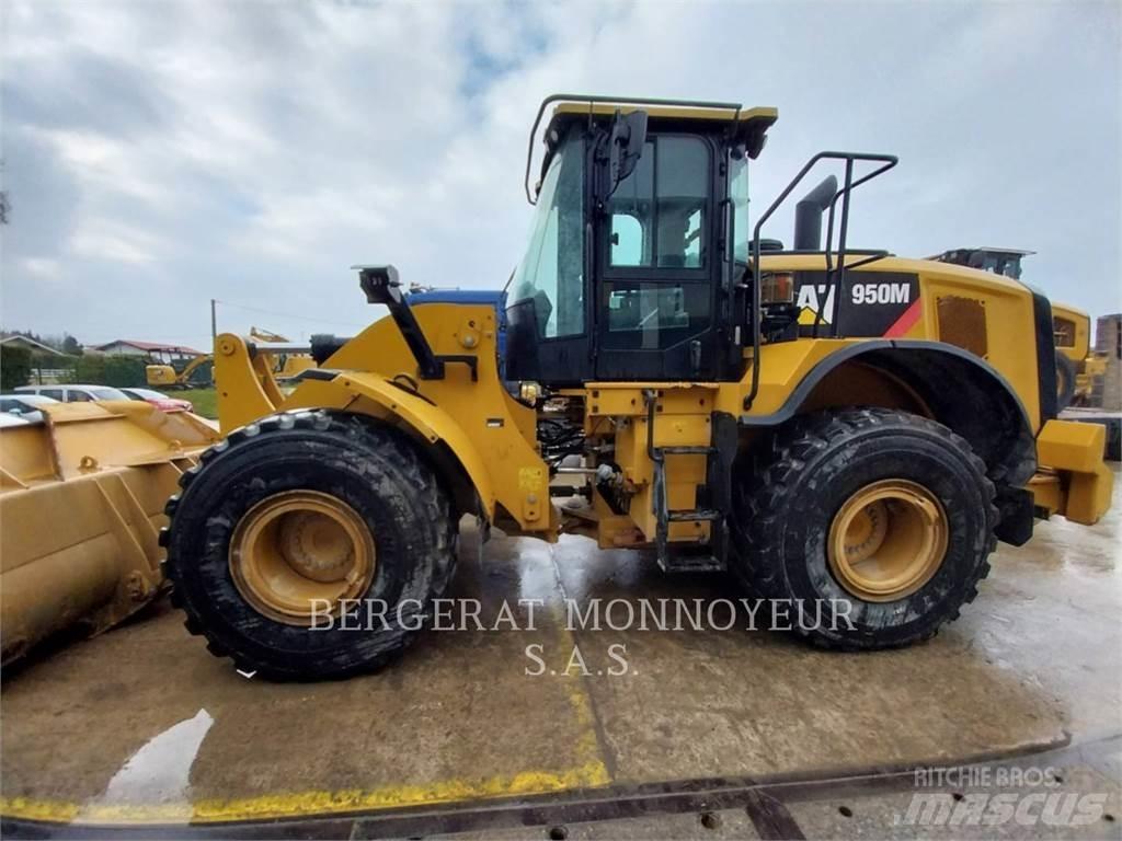 CAT 950M 轮式装载机