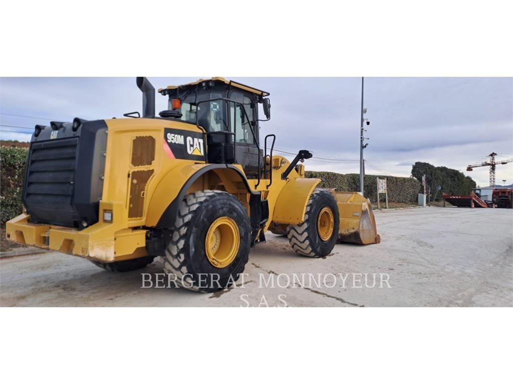 CAT 950M 轮式装载机