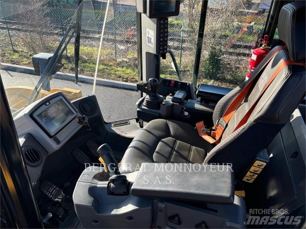 CAT 950M 轮式装载机