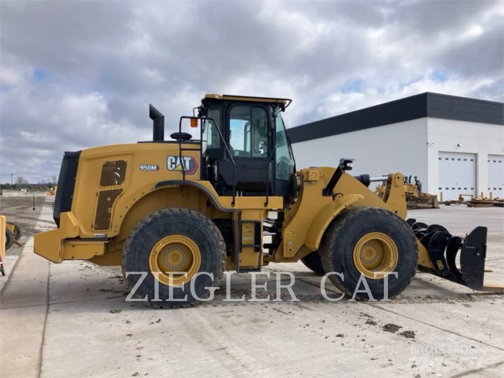 CAT 950M 轮式装载机