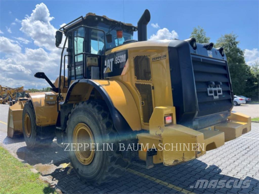 CAT 950M 轮式装载机