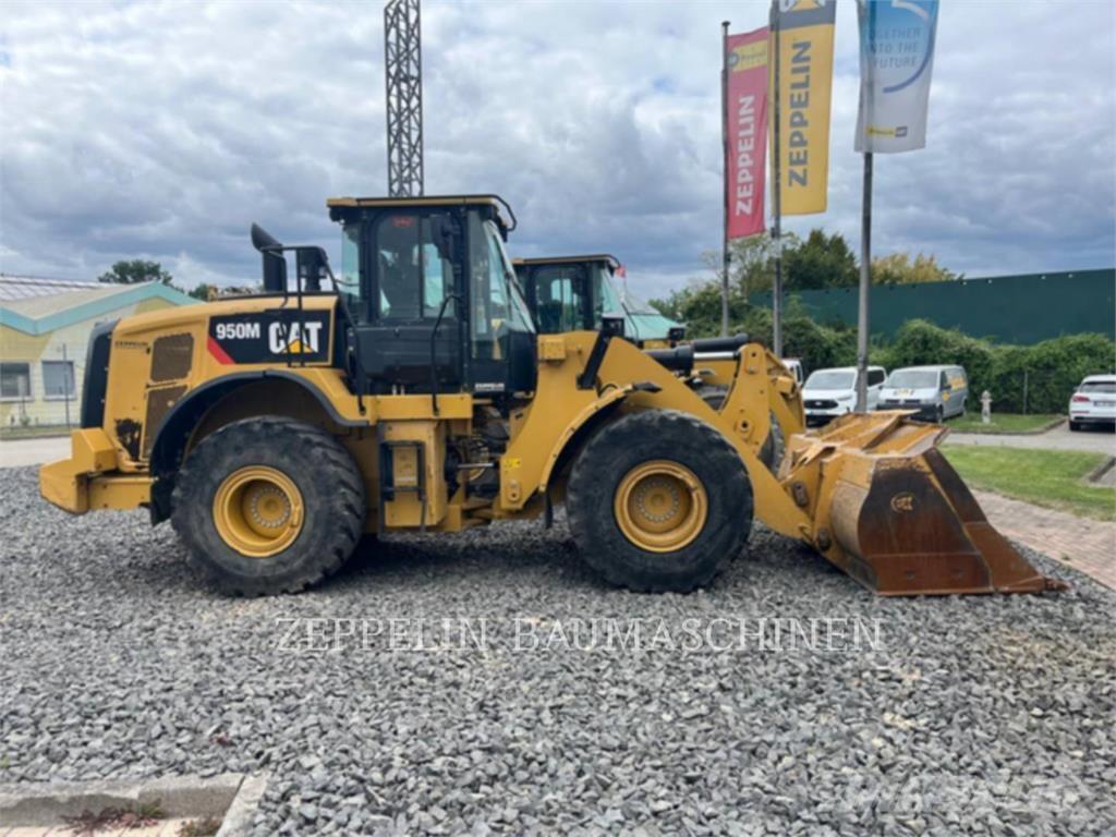 CAT 950M 轮式装载机