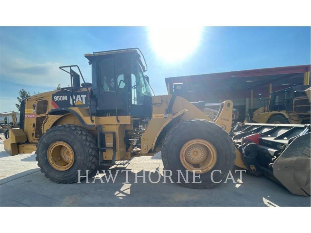 CAT 950M 轮式装载机