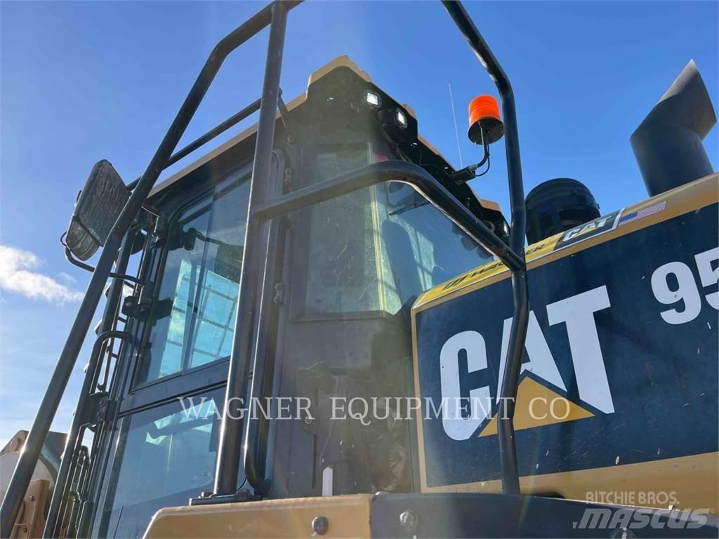 CAT 950M FC 轮式装载机