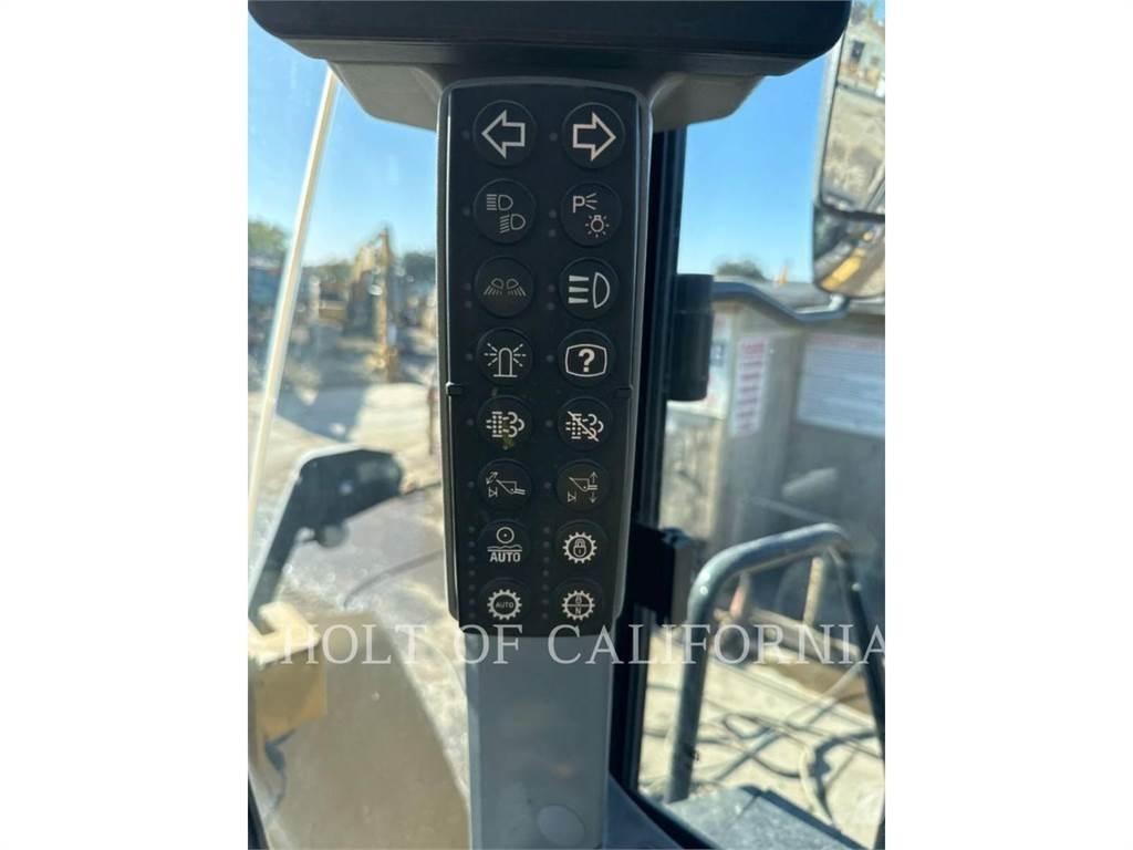 CAT 950M HL 轮式装载机