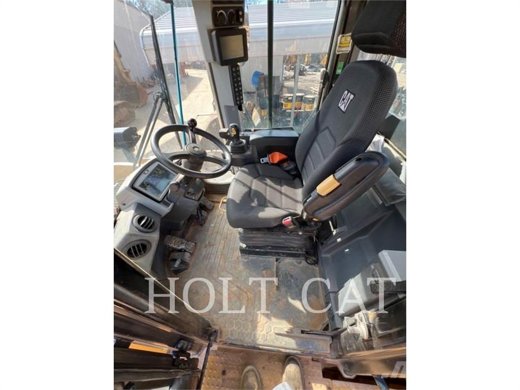 CAT 950M QC 轮式装载机