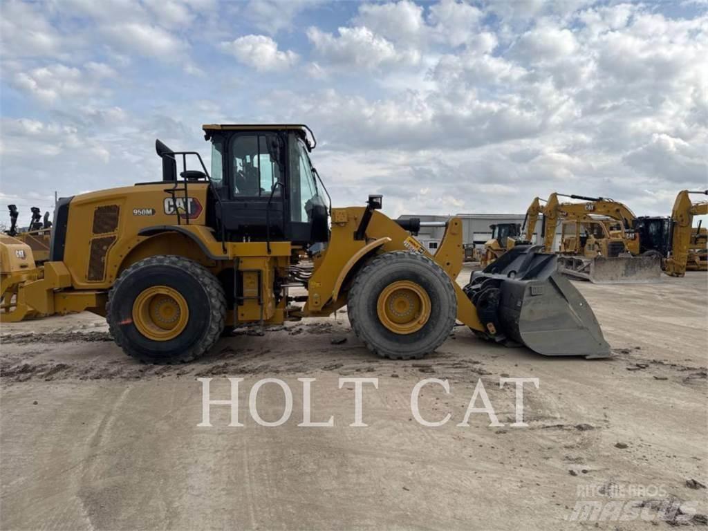 CAT 950M QC 轮式装载机