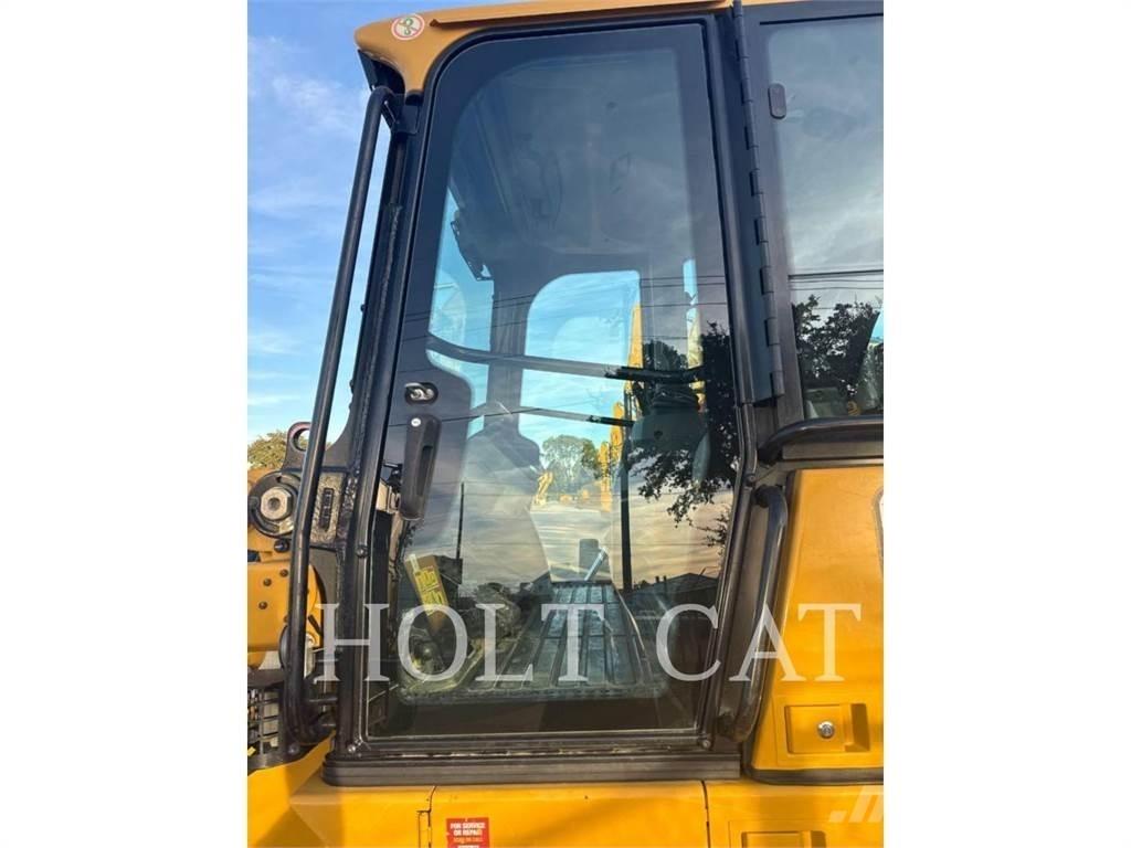 CAT 953 履带式装载机