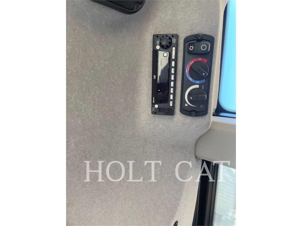 CAT 953 QC 履带式装载机