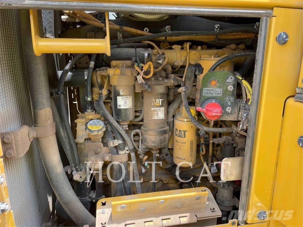 CAT 953 QC 履带式装载机