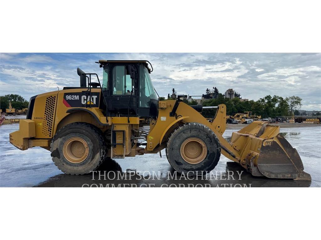 CAT 962M 轮式装载机