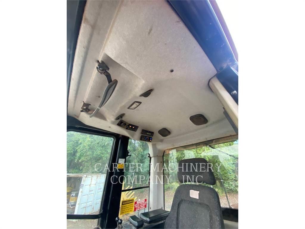 CAT 963D 履带式装载机