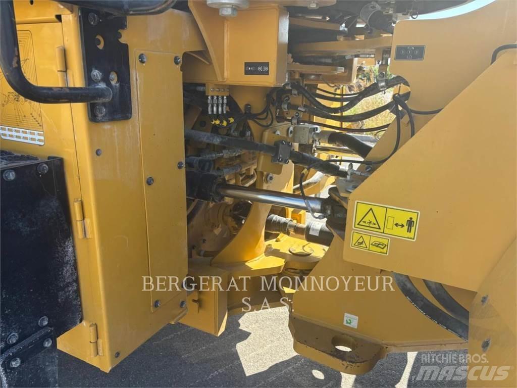 CAT 966 轮式装载机