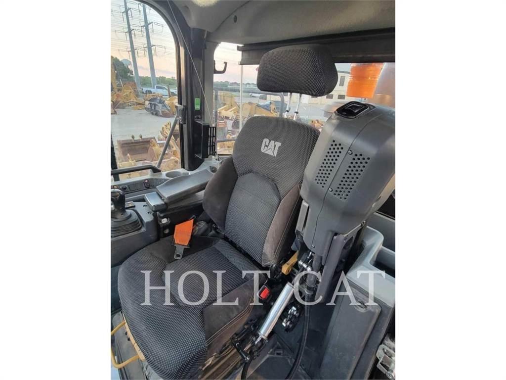 CAT 966 QC 轮式装载机