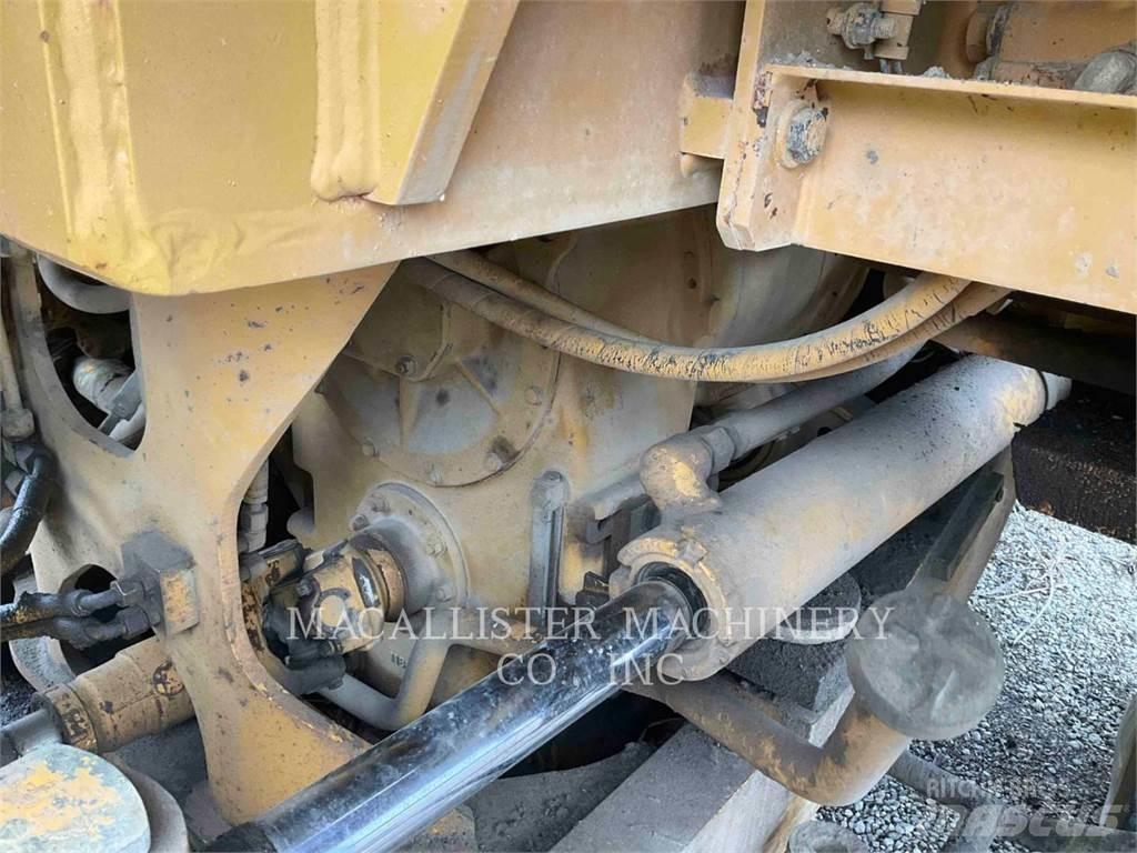 CAT 966G 轮式装载机