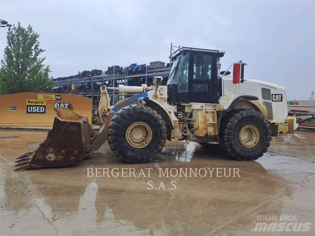 CAT 966M 轮式装载机