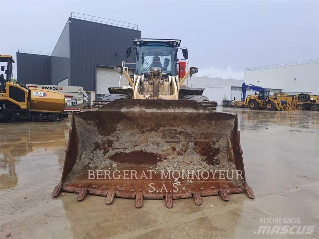 CAT 966M 轮式装载机
