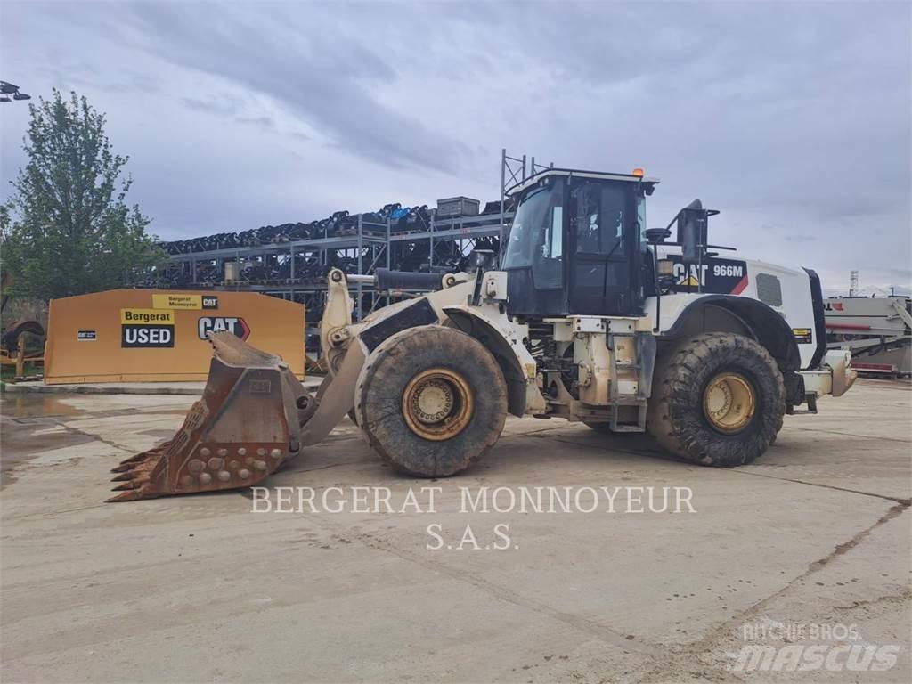 CAT 966M 轮式装载机