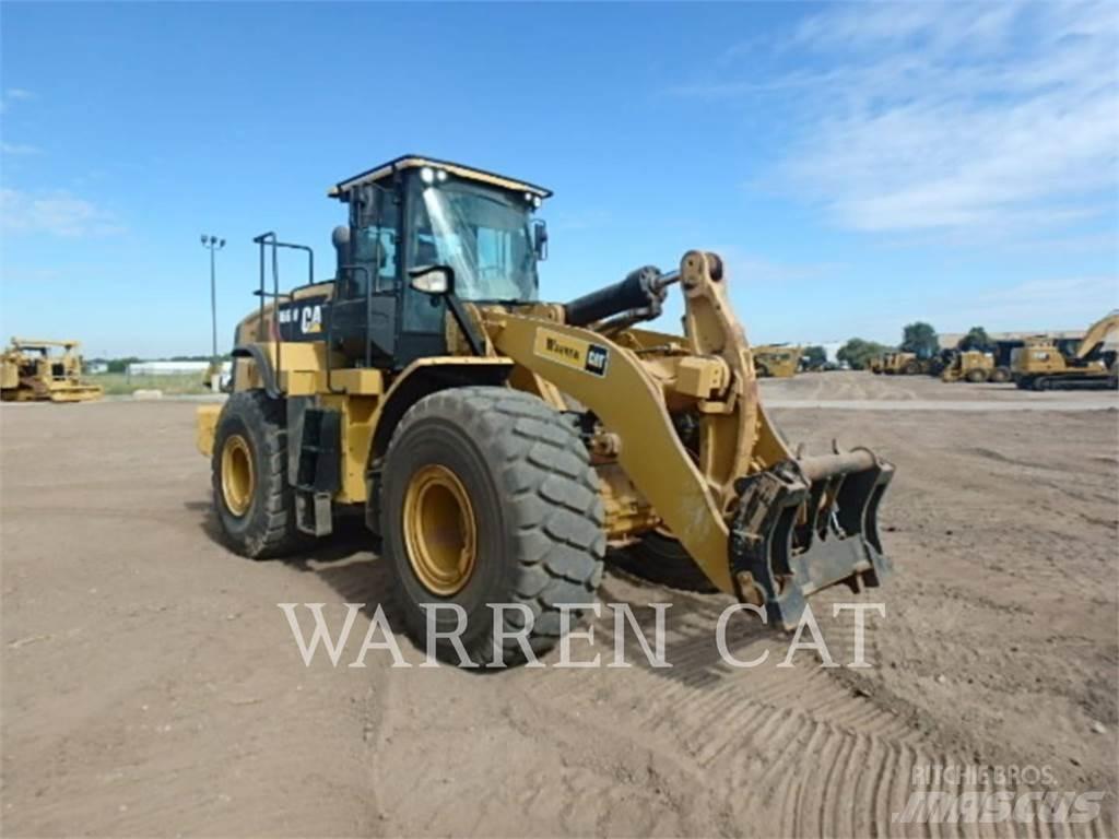 CAT 966M 轮式装载机
