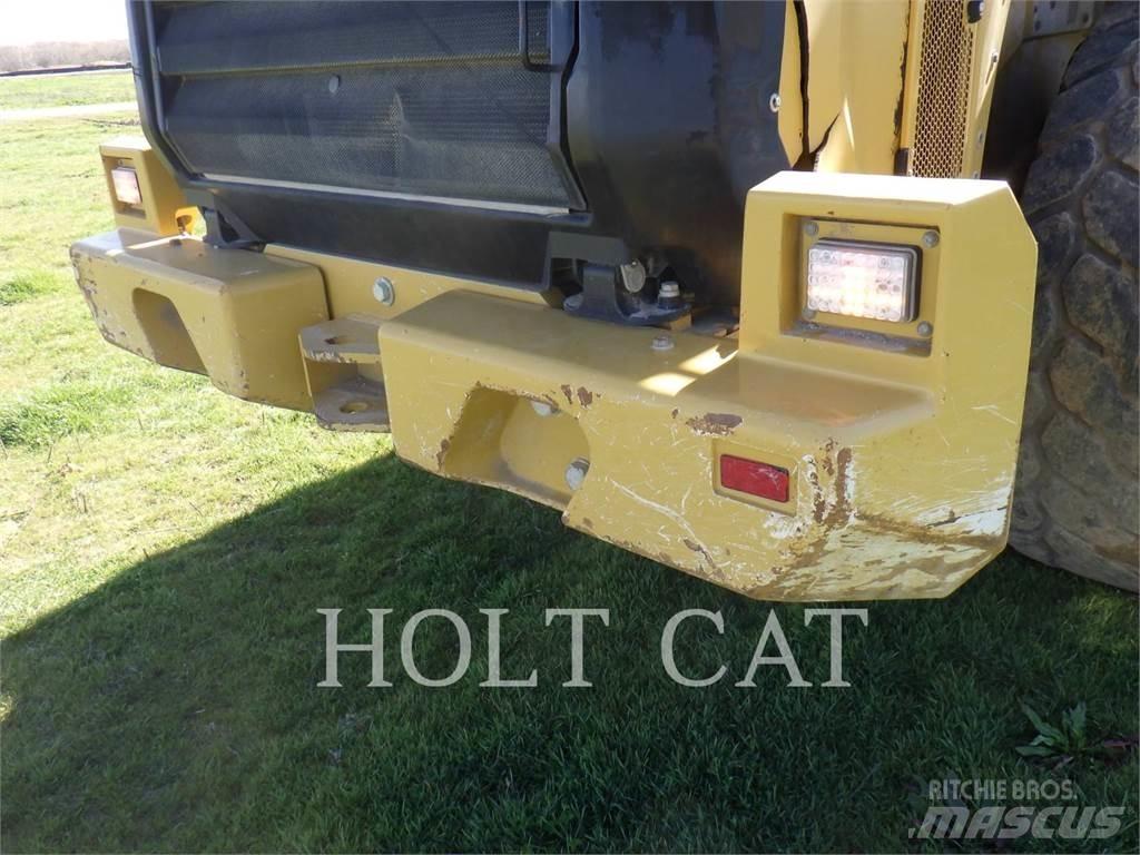 CAT 966M 轮式装载机
