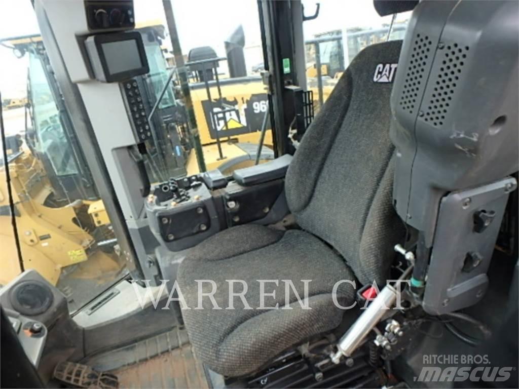 CAT 966M 轮式装载机