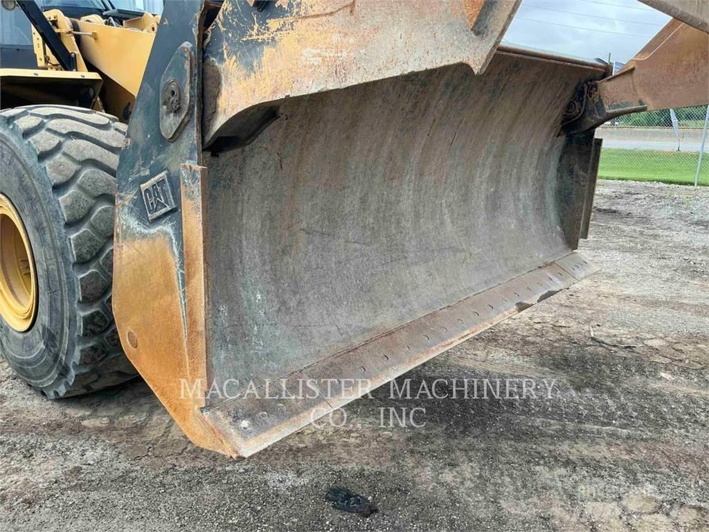 CAT 966M 轮式装载机