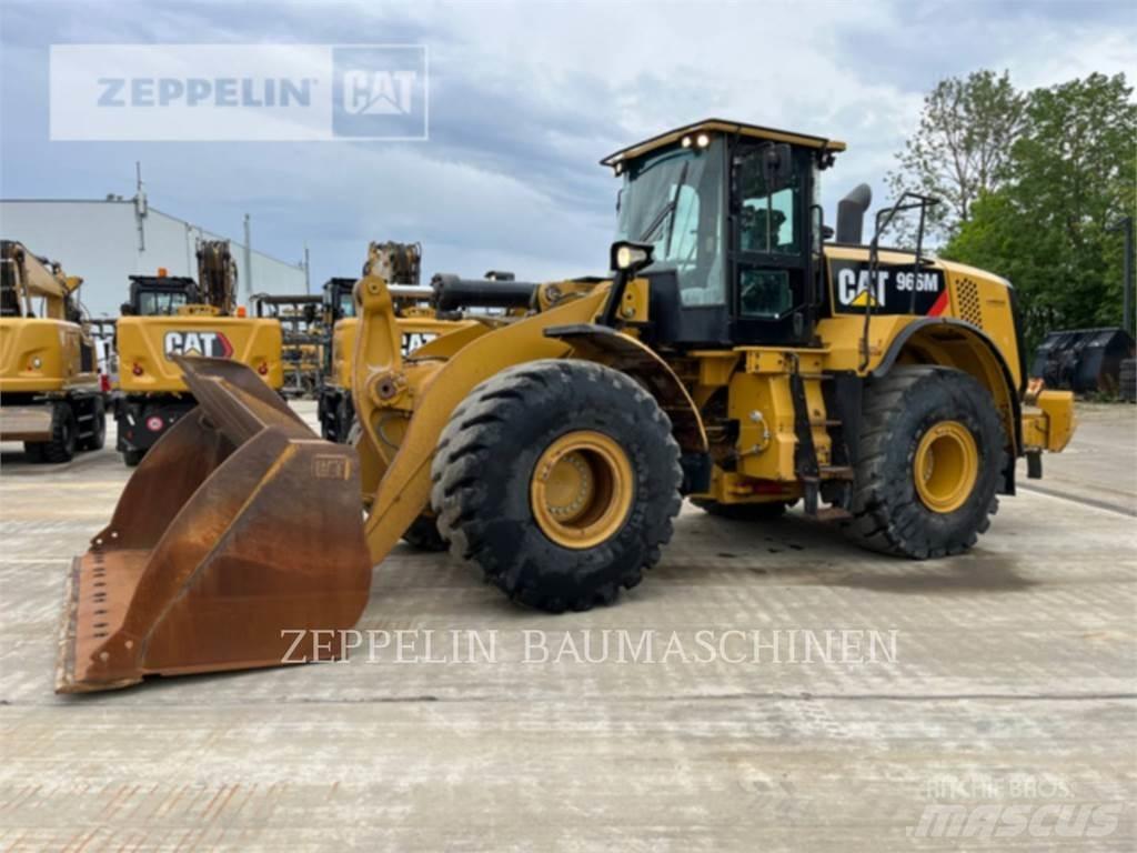 CAT 966M 轮式装载机