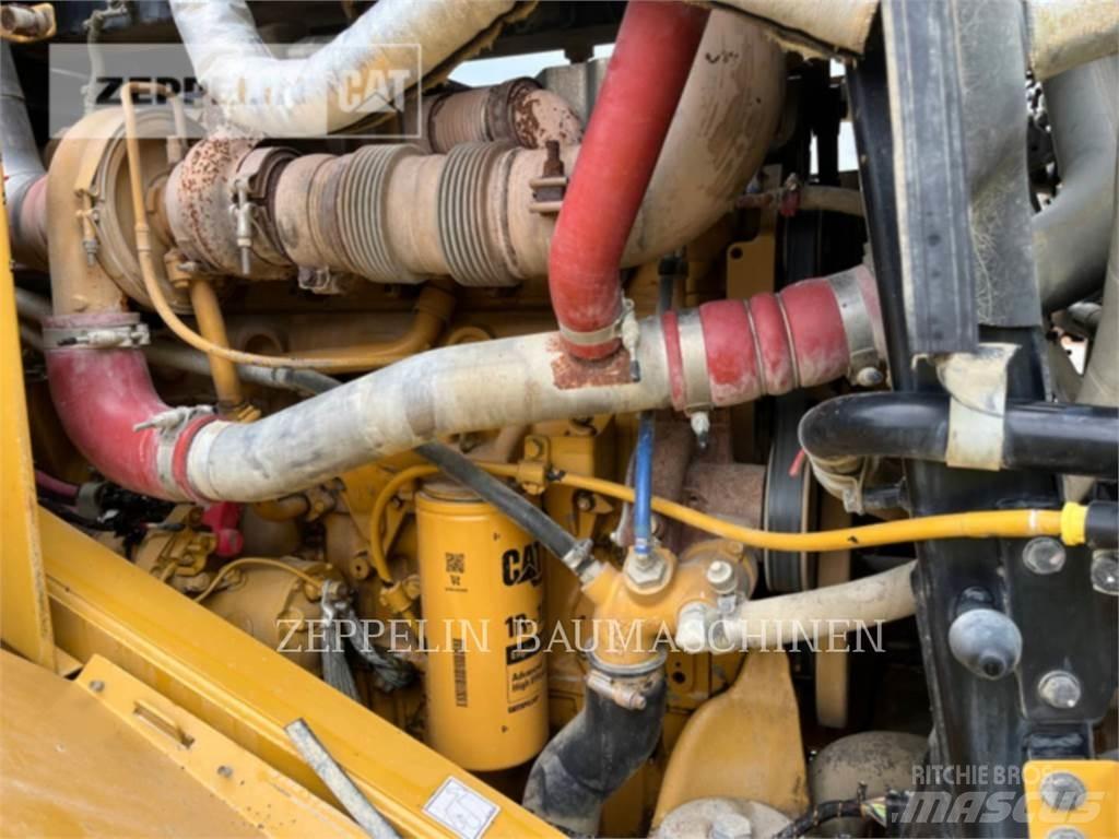 CAT 966M 轮式装载机