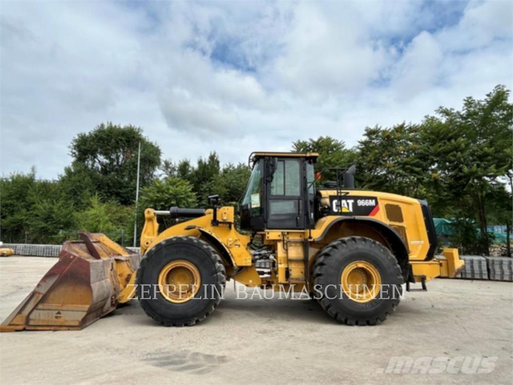 CAT 966M 轮式装载机