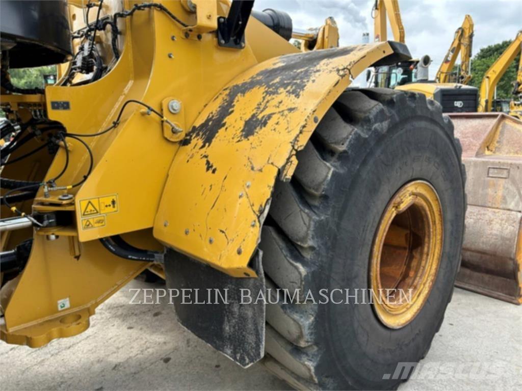 CAT 966M 轮式装载机