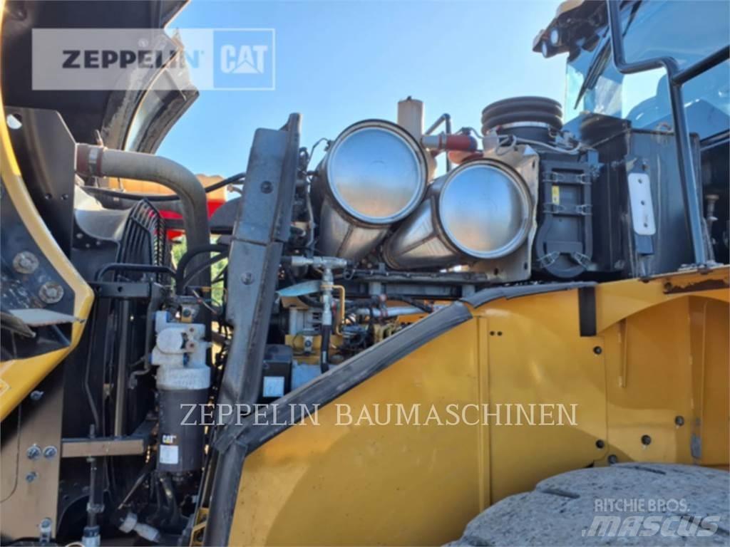 CAT 966M 轮式装载机