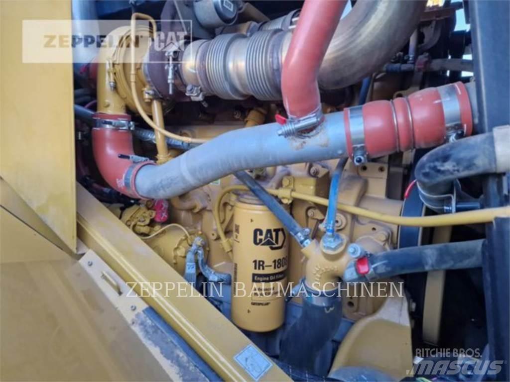 CAT 966M 轮式装载机