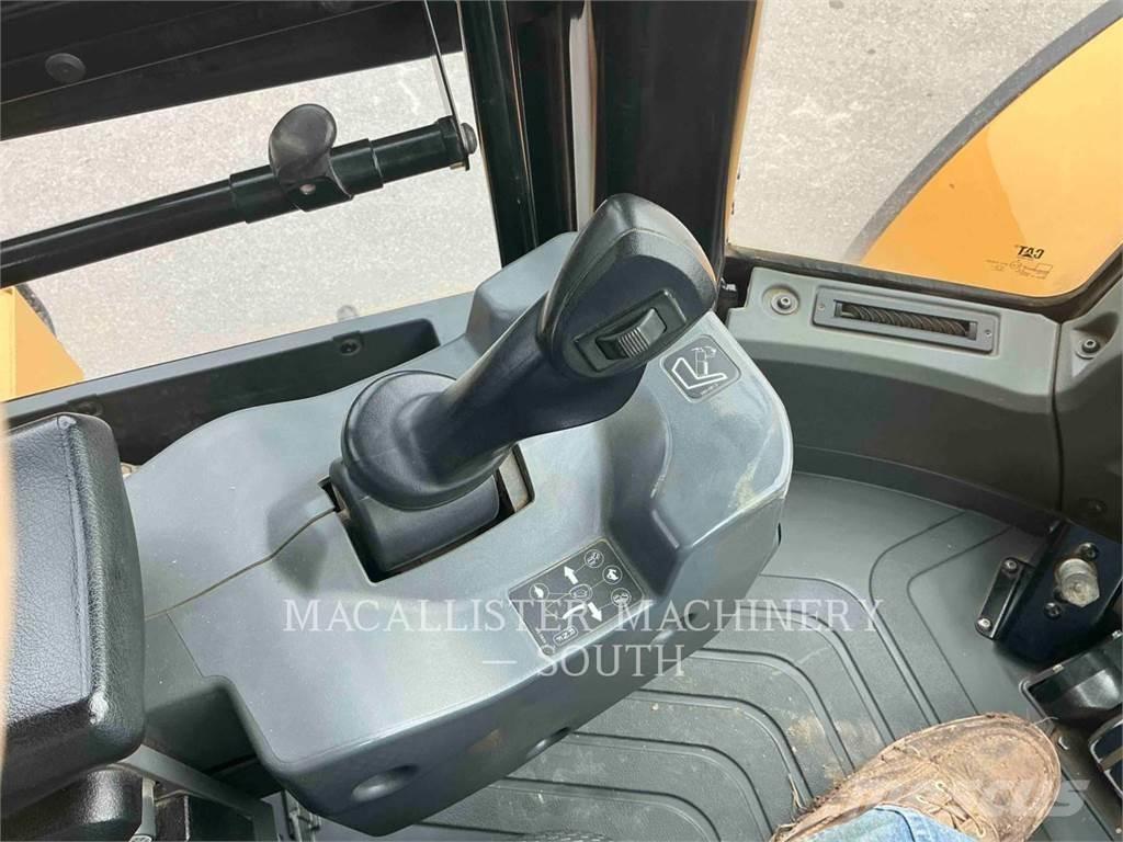 CAT 966M 轮式装载机