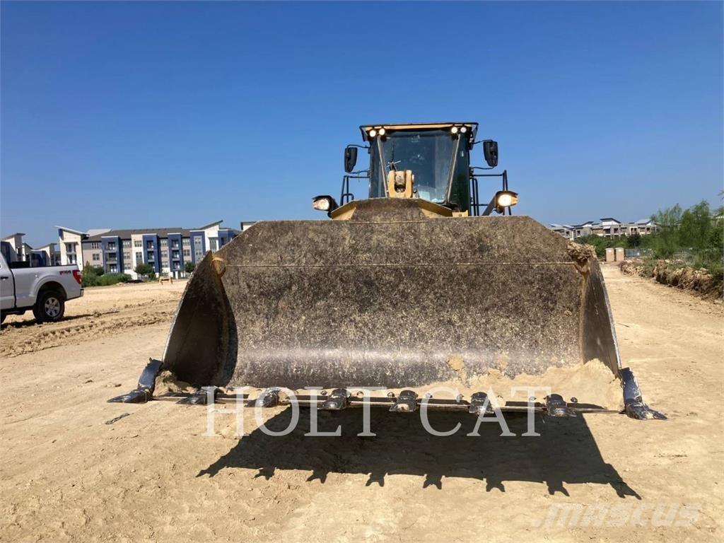 CAT 966M 轮式装载机