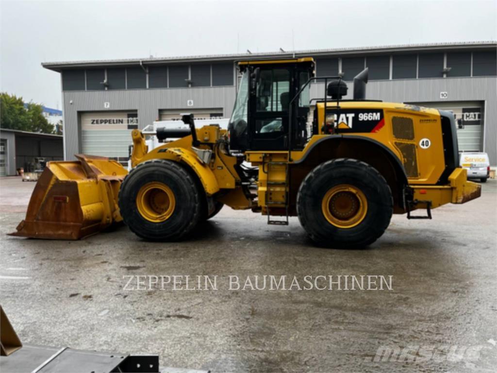 CAT 966M 轮式装载机