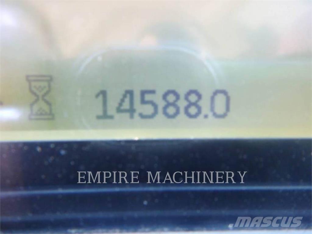 CAT 966M 轮式装载机