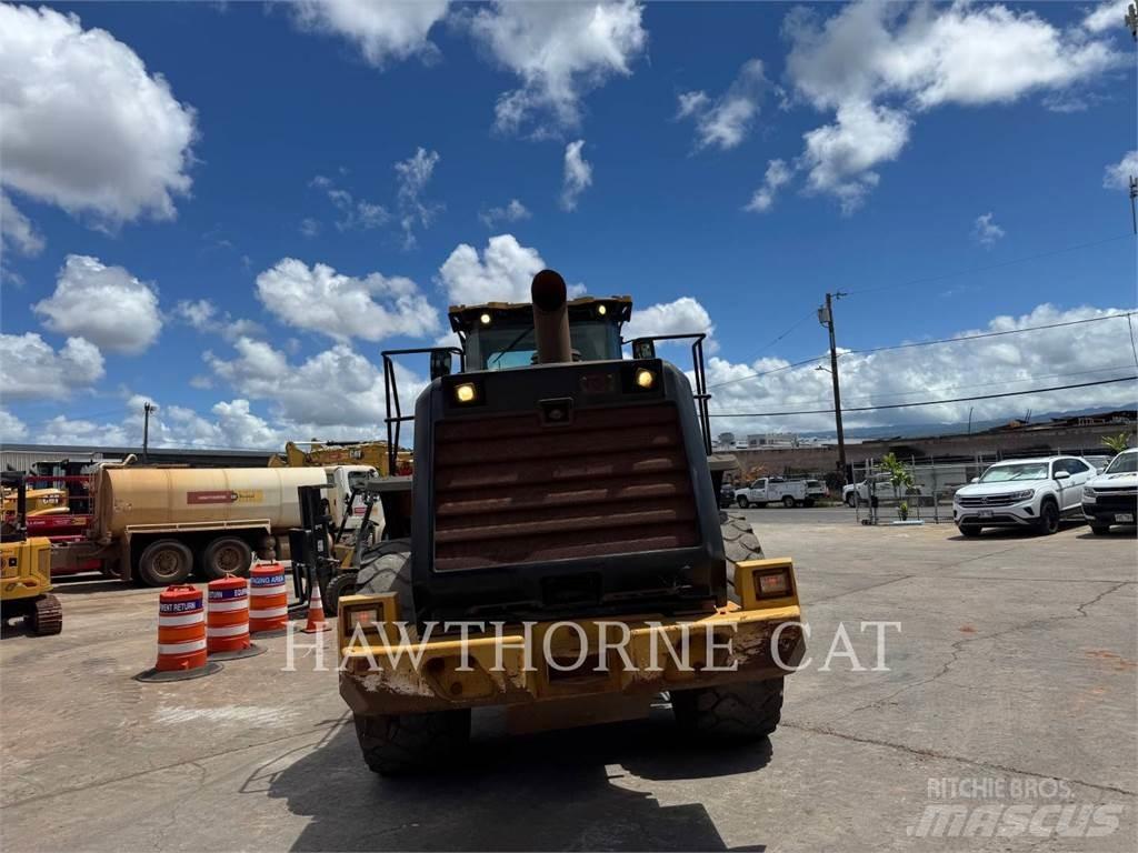CAT 966M 轮式装载机