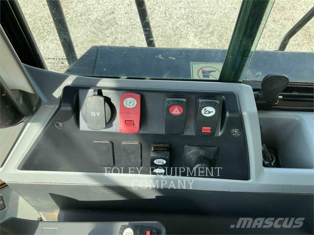 CAT 966M 轮式装载机