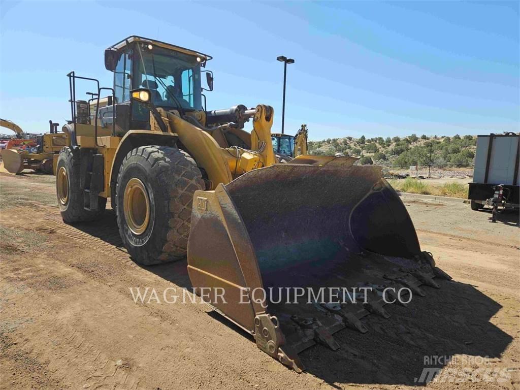 CAT 966M 轮式装载机