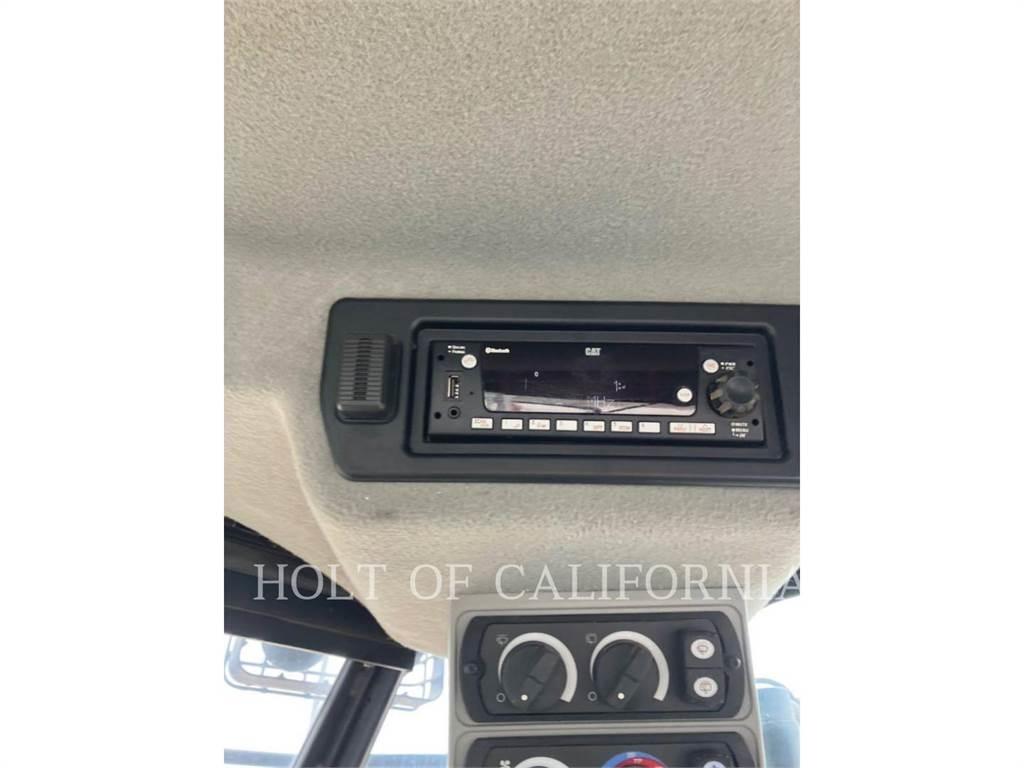 CAT 966M HL 轮式装载机