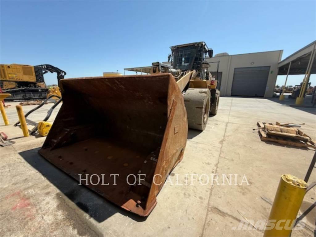 CAT 966M HL 轮式装载机