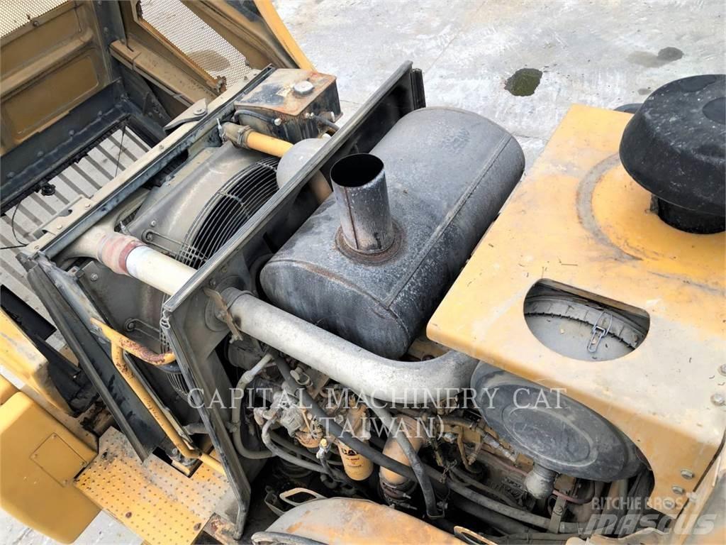 CAT 972H 轮式装载机