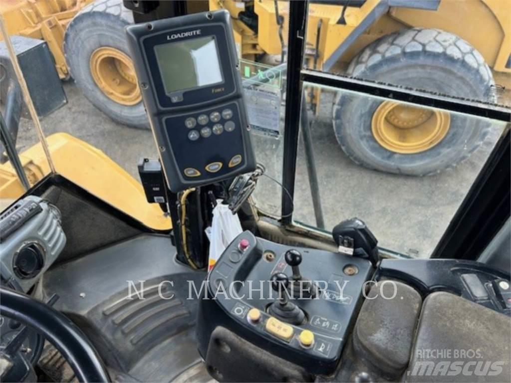 CAT 972H 轮式装载机