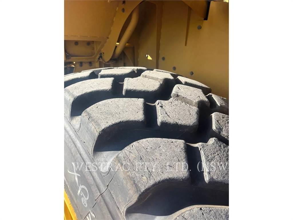 CAT 972M 轮式装载机
