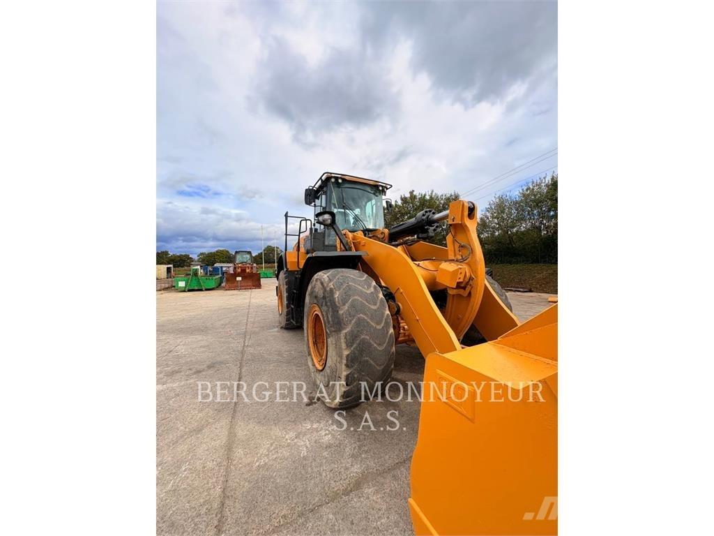 CAT 972M 轮式装载机