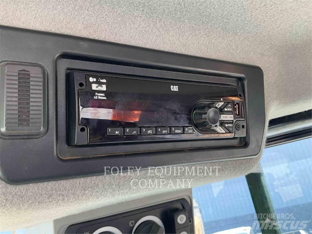 CAT 972M 轮式装载机