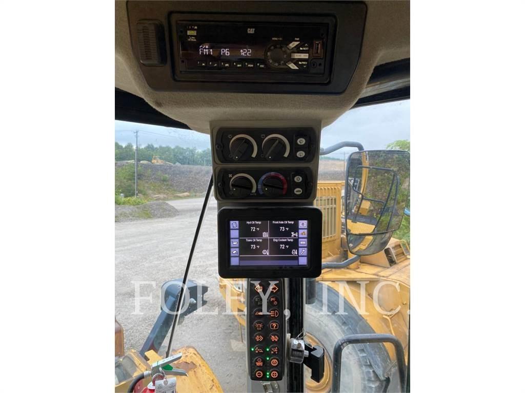 CAT 972M 轮式装载机